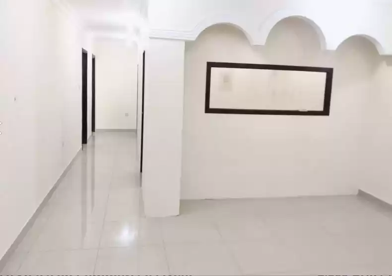Коммерческий Готовая недвижимость Н/Ф Офис  в аренду в Аль-Садд , Доха #8866 - 1  image 